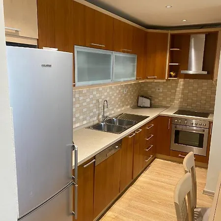 Cactus Coastal: 3-bedroom Ii Vlorë